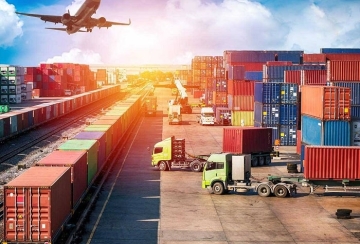 Có những thách thức nào trong vận chuyển container?